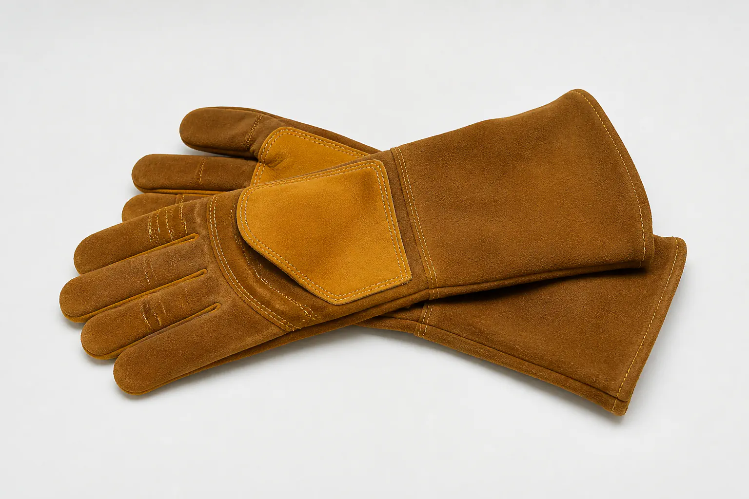 Gants longs en cuir renforcé pour les travaux de soudage.